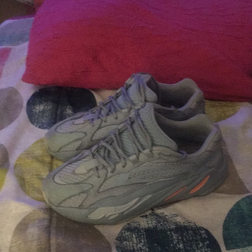 Adidas Yeezy Boot 700 v2 (inertia)